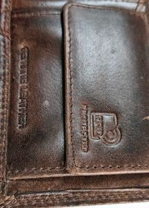 Tommy Hilfiger Leather Wallet with Box