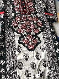 Floral Print Black &amp; White kurta &amp; Patiala