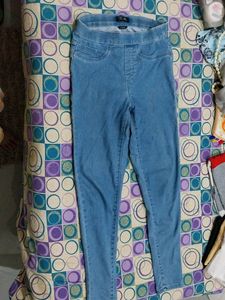 BLUE SKKINY JEANS
