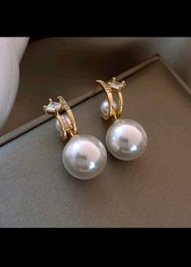 Golden Pearl 2 Way Wearing Earrings