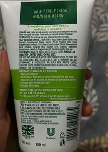 Simple Moisturizing Facewash