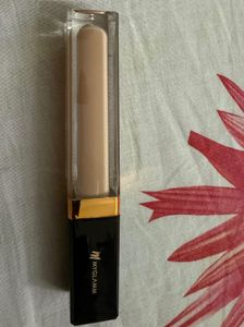 Manish Malhotra Concealer