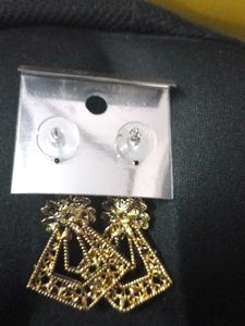 Vintage Inspired  Floral Pattern Gold Tone Earring