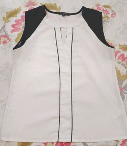Contrast Elegance Top