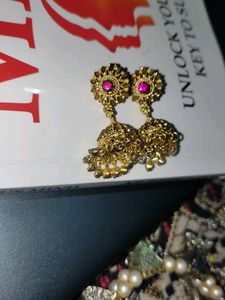 Beautiful Golden Jhumki Earning