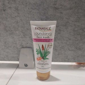 Patanjali Saundarya Face Wash