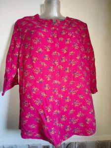 🎁Buy 1, Get 1 Free🎁Size M/ L Floral Pink Top