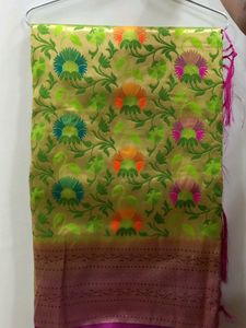 bnBrocade Saree Along With Ready-made Blouse