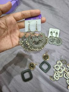 Pack Of 4 Earrings