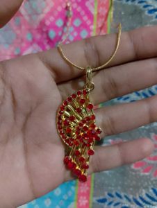 Beautiful Red Pendant With Stud Earrings 💞