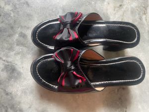Black Bow Accent Heel Slides