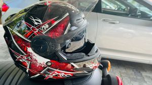 ⚜️Price Dropped Dual Visor Helmet