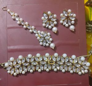 Choker set