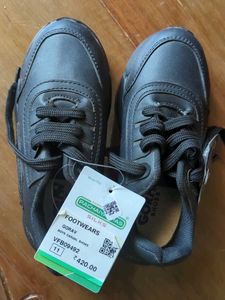 Boys Gorav Casual Shoes - Size 11