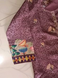 Floral Embroidered Kurta