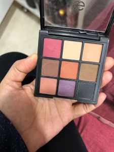 Europe Girl Eyeshadow Palette - 9 Shade Variety!