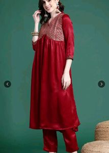 New Elegant Kurta Set from Myntra