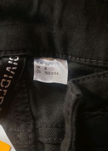 H&amp;M SKINNY BLACK JEAN🖤🖤