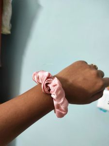 Cute Scrunchie Unique Watch😍