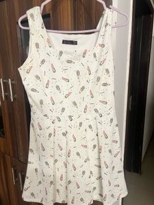 iconic Lipstick Print Dress