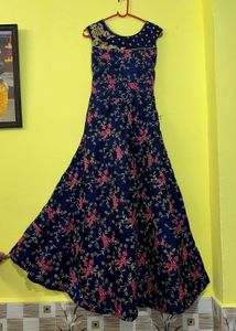 Beautiful ethnic long gown 💜