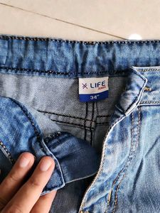 Tear pattern Denim Shorts