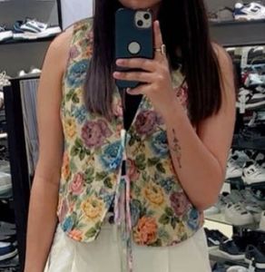 Floral Print Tie-Front Vest
