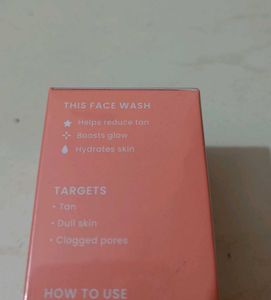Foxtale Super Glow Face Wash