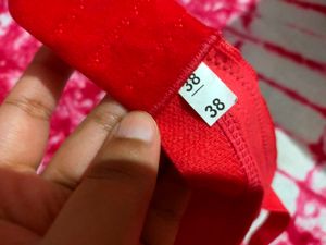 Woman&#39;s Bra- Red