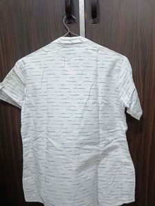 White Casual/Formal Shirt