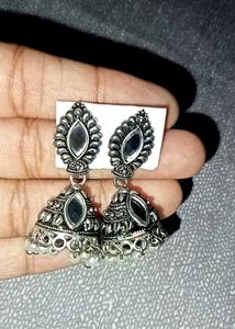 Silver Earrings With Free 2 Rings