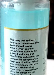 Khadi Natural Blue And Red Berry Face Wash