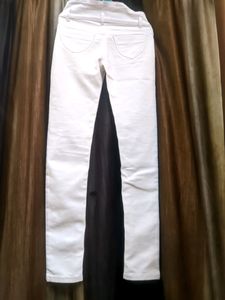 Women&#39;s Stylish High Waisted Damage Jeans (White)