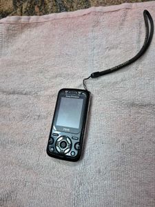 Sony Ericsson F305