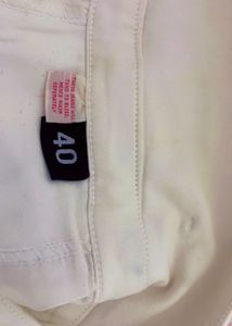 White High-Waisted Jeans