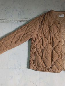 Unisex Crop quilted Bomber Jacket.