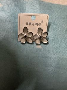 White Flower Earrings