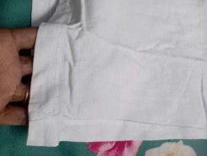 White Long Sleeve T-Shirt - M