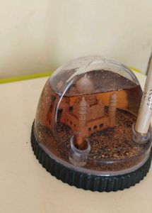 Taj Mahal Snow Globe condition good