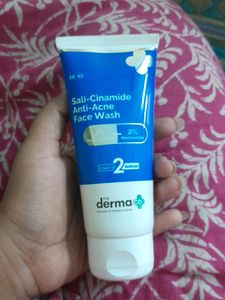 The Derma Co. 2% Salicylic Acid And 2% Niacinamide