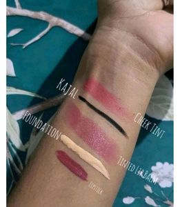 Just Herbs Makeup Kit