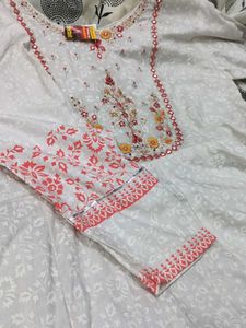 White Embroidered Anarkali Kurta