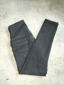 Black Jeans
