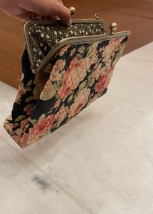 Floral Clutch bag (Quilted)