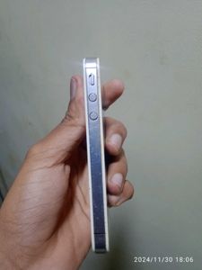 IPHONE 4S MINT CONDITION