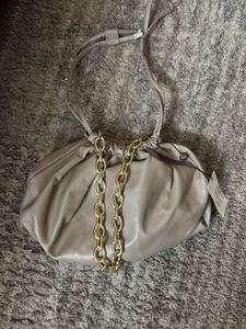 ❌on Sale❌Unused Coverstory Bottega Bag