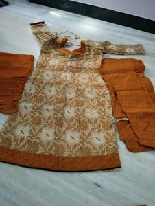 combo of 2 kurti sets....
