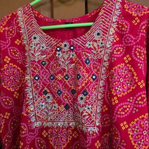 Embroidered Bandhani Print Kurta Set