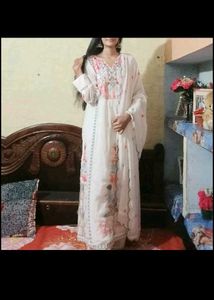 Embroidered White Salwar Kameez Suit