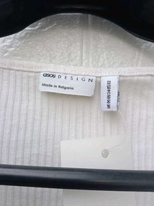 New with tag Pinterest Chic White Long Sleeve Top